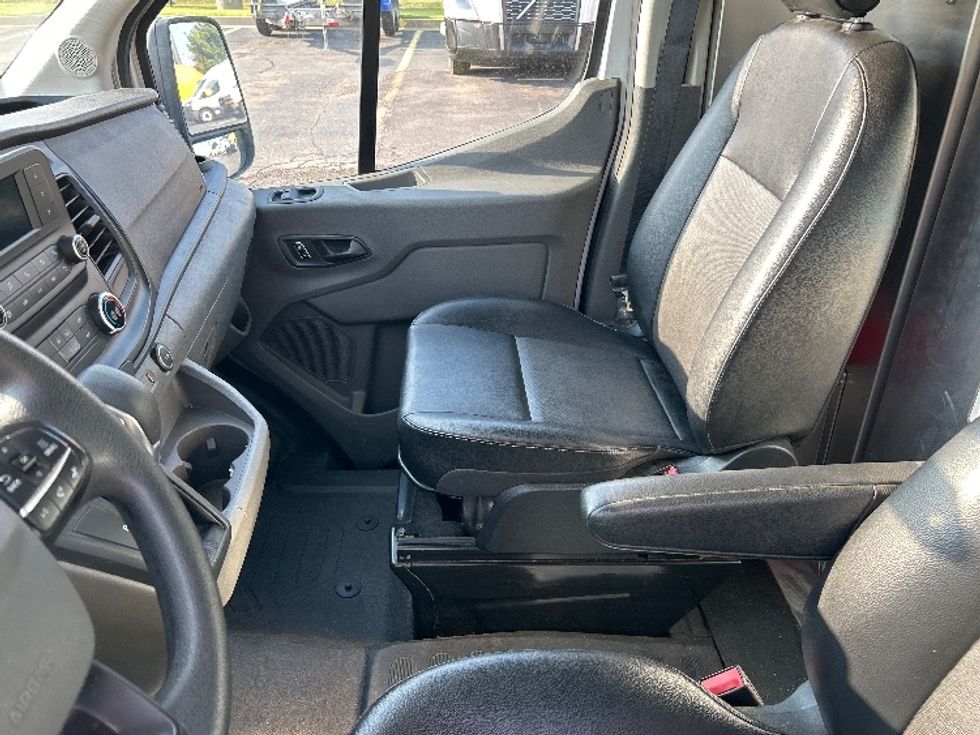 Cargo Van (Panel Van)-Light and Medium Duty Trucks-Ford-2023-Transit 250-Oklahoma City-OK-73,059\n\t\tmiles-$ 40,000 - Image 16