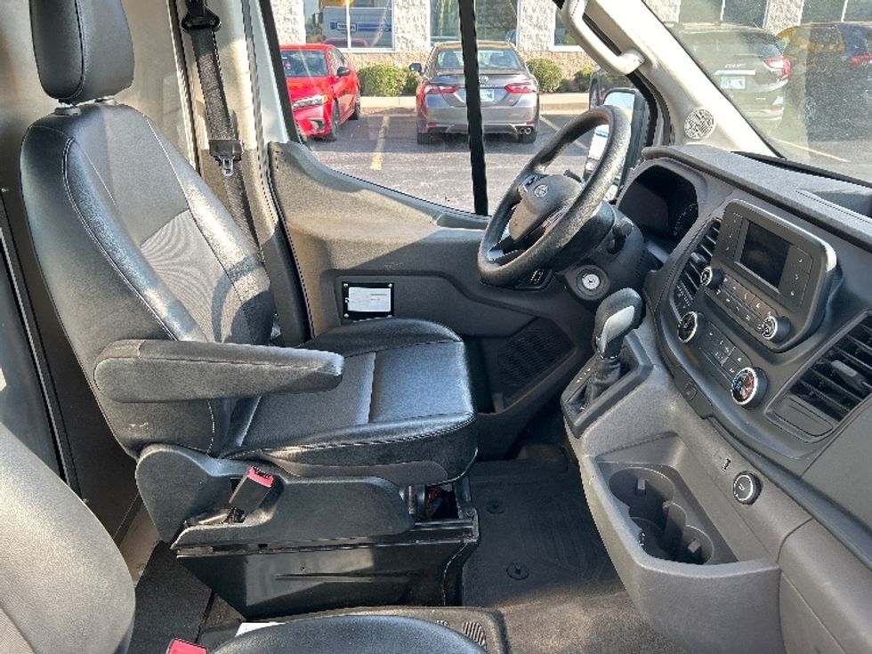 Cargo Van (Panel Van)-Light and Medium Duty Trucks-Ford-2023-Transit 250-Oklahoma City-OK-73,059\n\t\tmiles-$ 40,000 - Image 19
