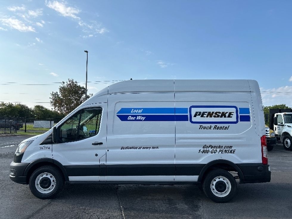Cargo Van (Panel Van)-Light and Medium Duty Trucks-Ford-2023-Transit 250-Oklahoma City-OK-73,059\n\t\tmiles-$ 40,000 - Image 4