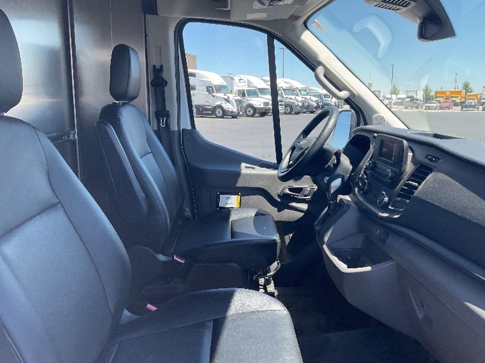 Cargo Van (Panel Van)-Light and Medium Duty Trucks-Ford-2023-Transit 250-Pasco-WA-125,048\n\t\tmiles-$ 34,000 - Image 22
