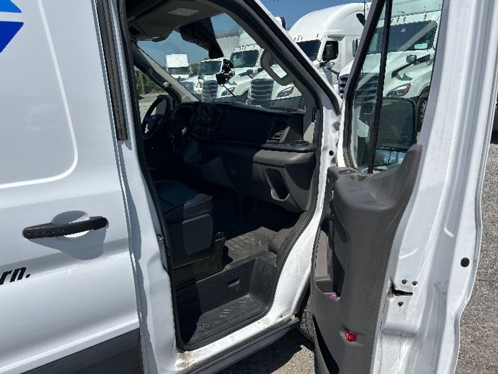 Cargo Van (Panel Van)-Light and Medium Duty Trucks-Ford-2023-Transit 250-Pensacola-FL-72,837\n\t\tmiles-$ 42,000 - Image 19