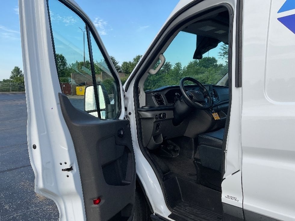 Cargo Van (Panel Van)-Light and Medium Duty Trucks-Ford-2023-Transit 250-Perrysburg-OH-57,878\n\t\tmiles-$ 44,000 - Image 12