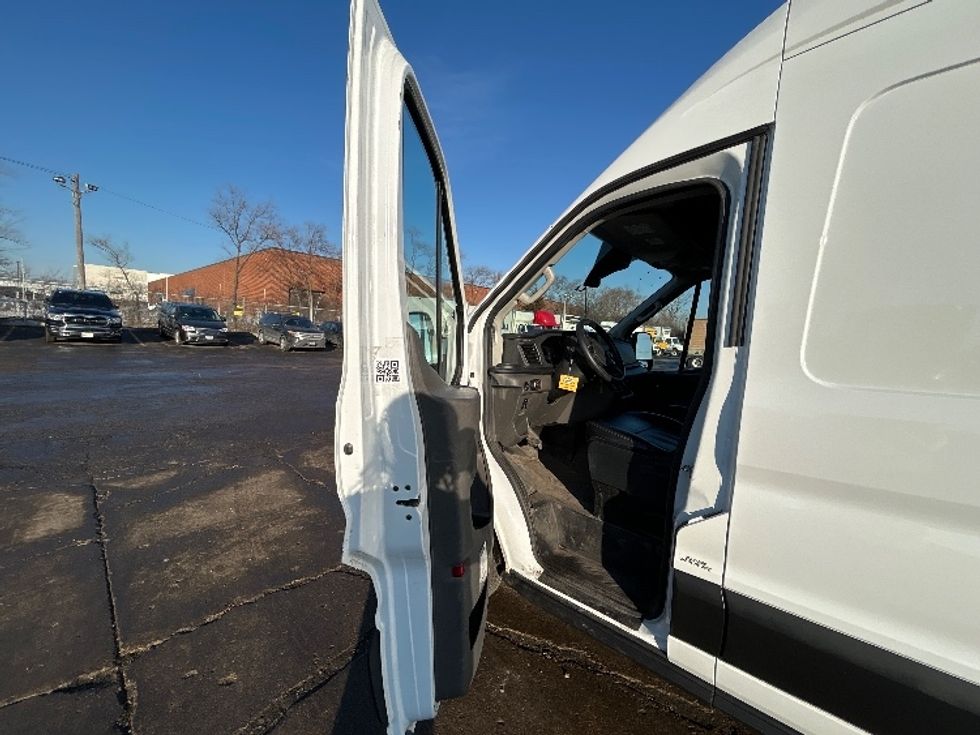Cargo Van (Panel Van)-Light and Medium Duty Trucks-Ford-2023-Transit 250-Phoenix-AZ-72,420\n\t\tmiles-$ 43,250 - Image 16