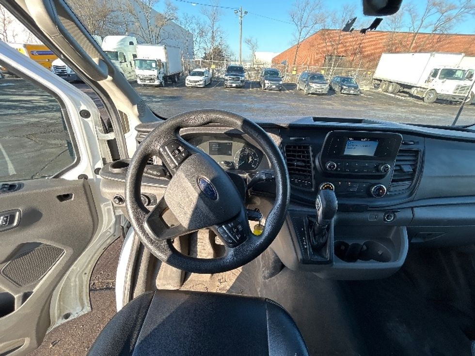 Cargo Van (Panel Van)-Light and Medium Duty Trucks-Ford-2023-Transit 250-Phoenix-AZ-72,420\n\t\tmiles-$ 43,250 - Image 17