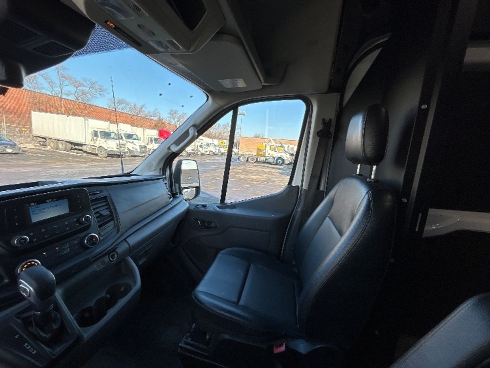 Cargo Van (Panel Van)-Light and Medium Duty Trucks-Ford-2023-Transit 250-Phoenix-AZ-72,420\n\t\tmiles-$ 43,250 - Image 19
