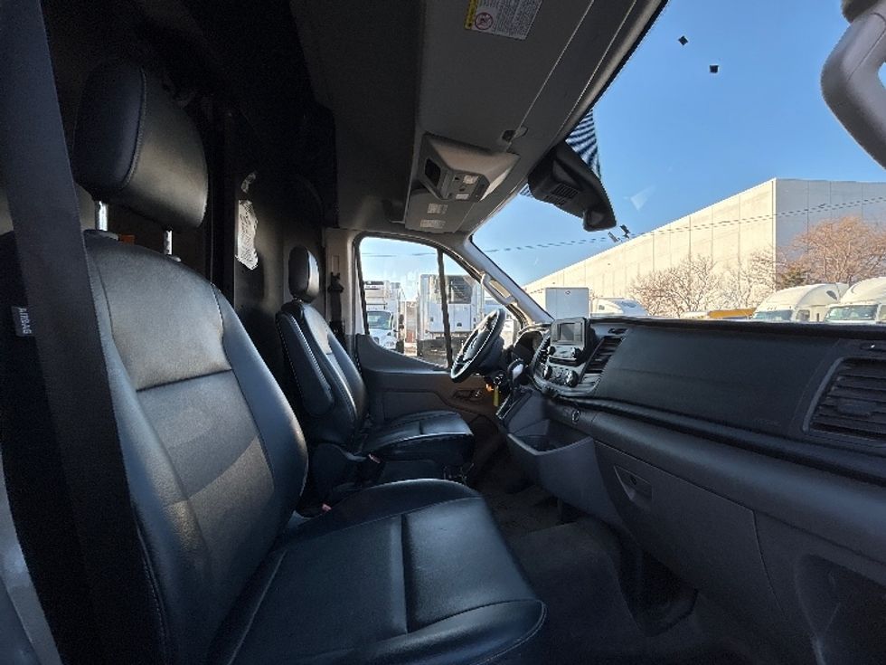 Cargo Van (Panel Van)-Light and Medium Duty Trucks-Ford-2023-Transit 250-Phoenix-AZ-72,420\n\t\tmiles-$ 43,250 - Image 22