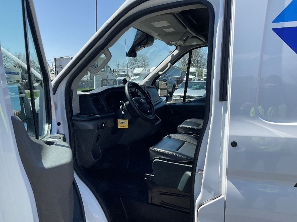 Cargo Van (Panel Van)-Light and Medium Duty Trucks-Ford-2023-Transit 250-Piqua-OH-34,010\n\t\tmiles-$ 44,500 - Image 16