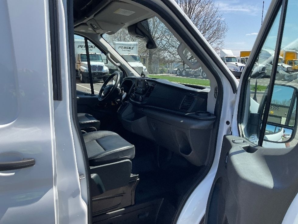 Cargo Van (Panel Van)-Light and Medium Duty Trucks-Ford-2023-Transit 250-Piqua-OH-34,010\n\t\tmiles-$ 44,500 - Image 20