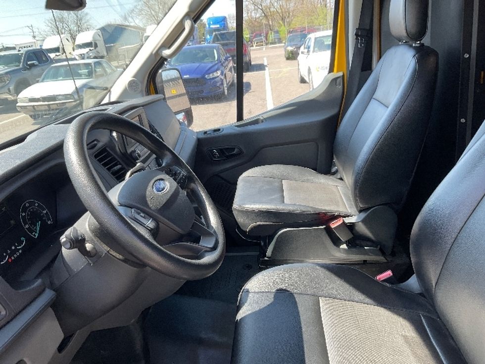 Cargo Van (Panel Van)-Light and Medium Duty Trucks-Ford-2023-Transit 250-Piqua-OH-42,657\n\t\tmiles-$ 44,250 - Image 18