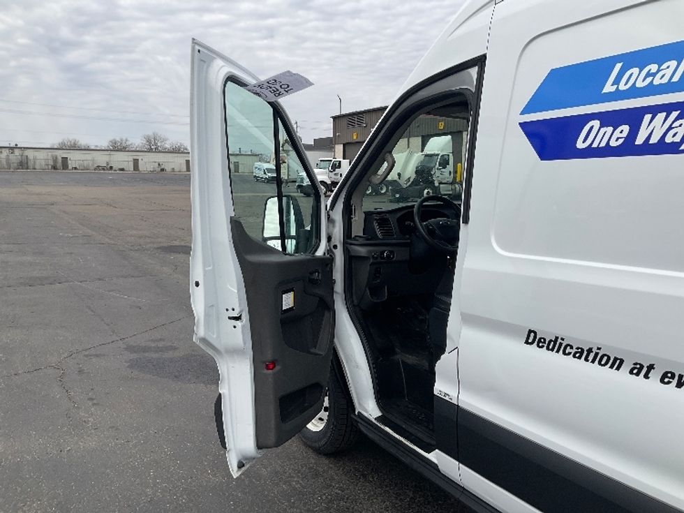 Cargo Van (Panel Van)-Light and Medium Duty Trucks-Ford-2023-Transit 250-Piqua-OH-80,159\n\t\tmiles-$ 40,250 - Image 16