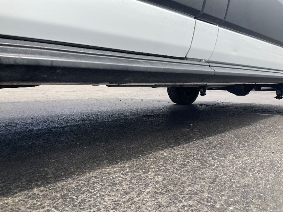 Cargo Van (Panel Van)-Light and Medium Duty Trucks-Ford-2023-Transit 250-Piqua-OH-80,159\n\t\tmiles-$ 40,250 - Image 5