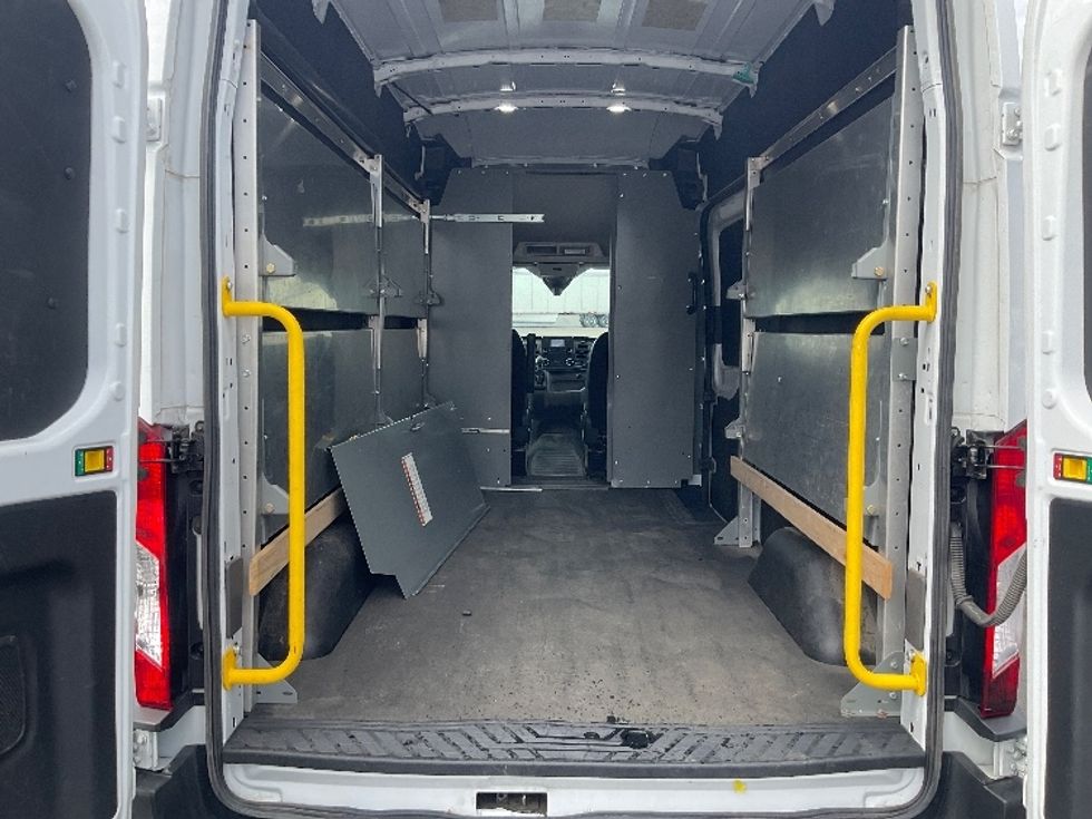 Cargo Van (Panel Van)-Light and Medium Duty Trucks-Ford-2023-Transit 250-Piqua-OH-80,159\n\t\tmiles-$ 40,250 - Image 9