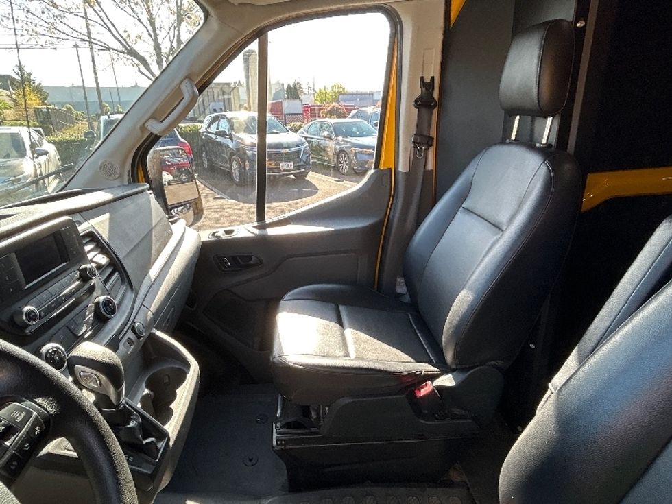 Cargo Van (Panel Van)-Light and Medium Duty Trucks-Ford-2023-Transit 250-Portland-OR-54,073\n\t\tmiles-$ 41,750 - Image 19