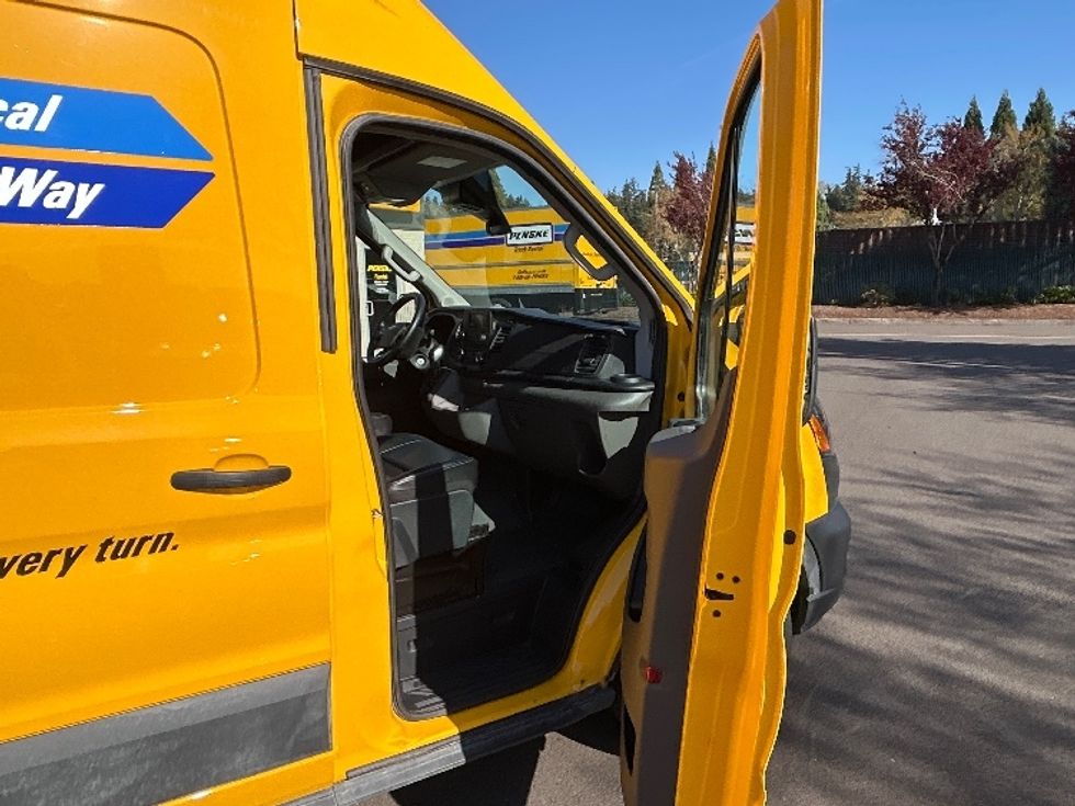 Cargo Van (Panel Van)-Light and Medium Duty Trucks-Ford-2023-Transit 250-Portland-OR-54,073\n\t\tmiles-$ 41,750 - Image 20