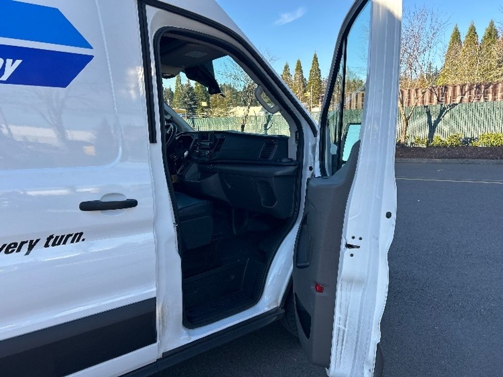 Cargo Van (Panel Van)-Light and Medium Duty Trucks-Ford-2023-Transit 250-Portland-OR-54,210\n\t\tmiles-$ 55,250 - Image 19