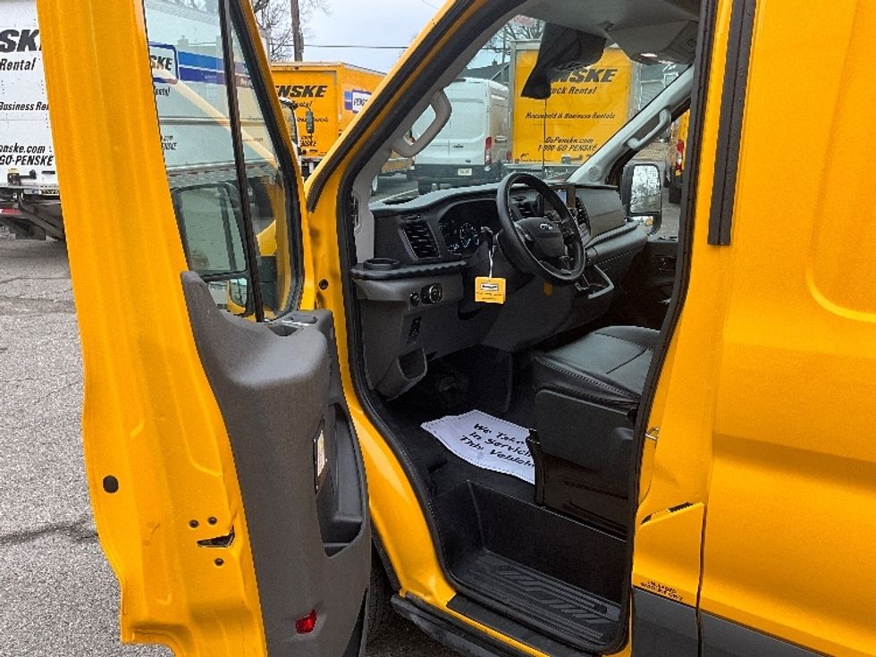 Cargo Van (Panel Van)-Light and Medium Duty Trucks-Ford-2023-Transit 250-Richmond-VA-25,494\n\t\tmiles-$ 47,500 - Image 16