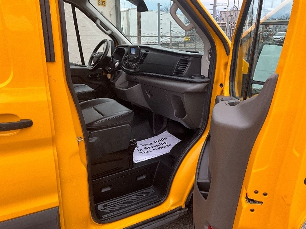 Cargo Van (Panel Van)-Light and Medium Duty Trucks-Ford-2023-Transit 250-Richmond-VA-25,494\n\t\tmiles-$ 47,500 - Image 20