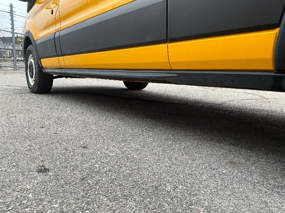 Cargo Van (Panel Van)-Light and Medium Duty Trucks-Ford-2023-Transit 250-Richmond-VA-25,494\n\t\tmiles-$ 47,500 - Image 5