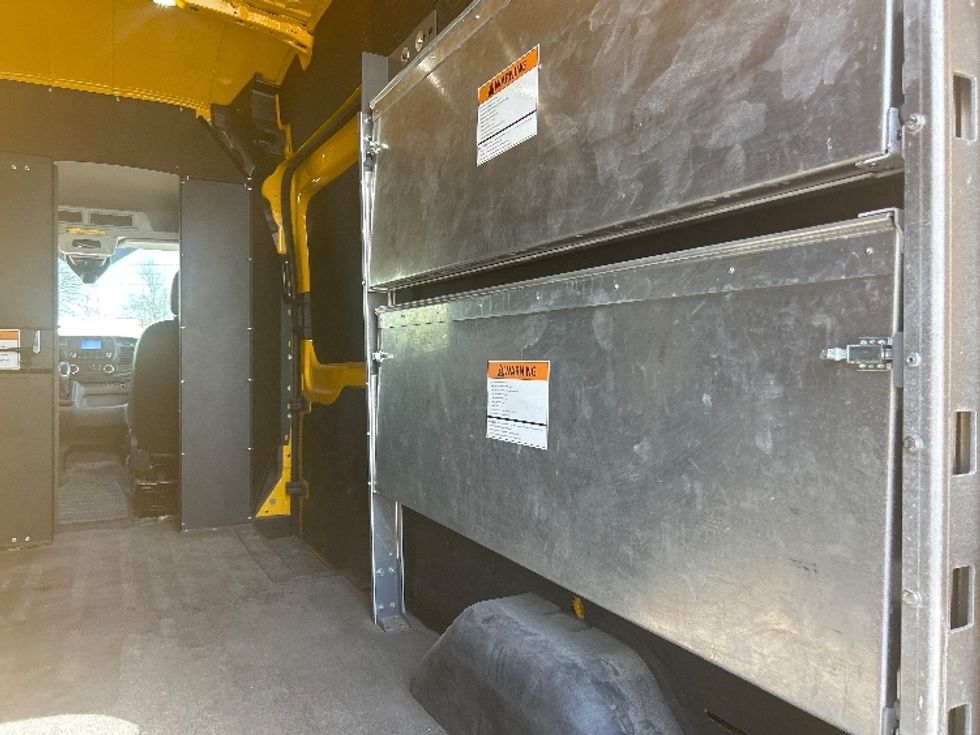 Cargo Van (Panel Van)-Light and Medium Duty Trucks-Ford-2023-Transit 250-Round Rock-TX-33,811\n\t\tmiles-$ 47,000 - Image 12