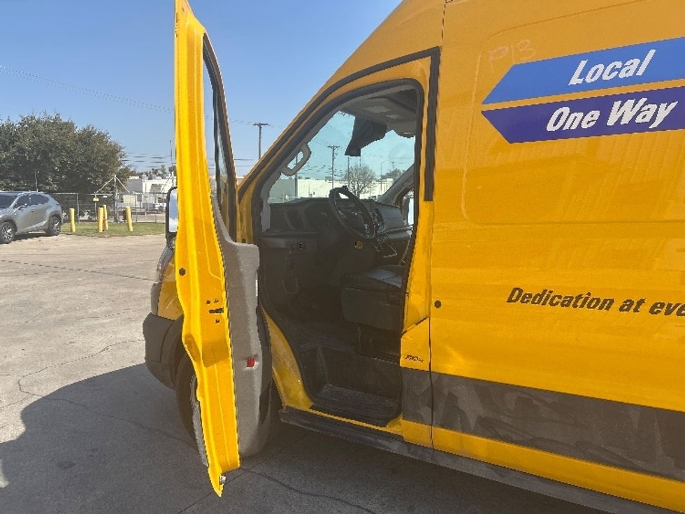 Cargo Van (Panel Van)-Light and Medium Duty Trucks-Ford-2023-Transit 250-Round Rock-TX-33,811\n\t\tmiles-$ 47,000 - Image 15