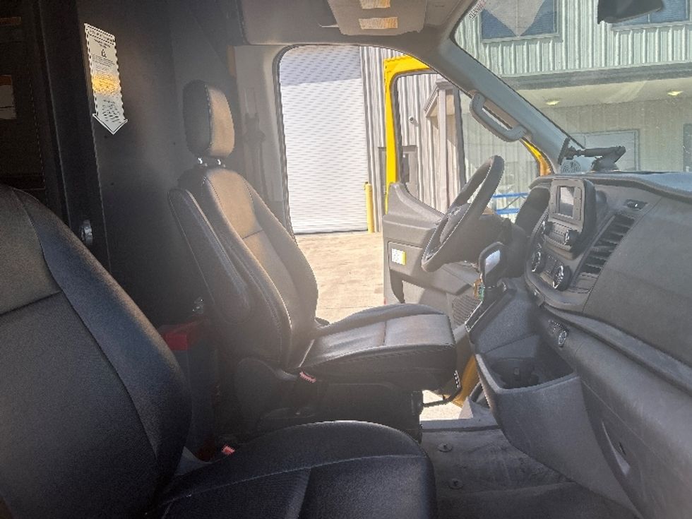 Cargo Van (Panel Van)-Light and Medium Duty Trucks-Ford-2023-Transit 250-Round Rock-TX-33,811\n\t\tmiles-$ 47,000 - Image 21