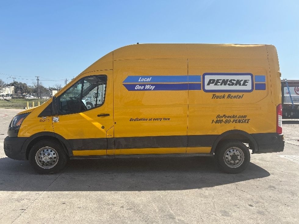 Cargo Van (Panel Van)-Light and Medium Duty Trucks-Ford-2023-Transit 250-Round Rock-TX-33,811\n\t\tmiles-$ 47,000 - Image 4