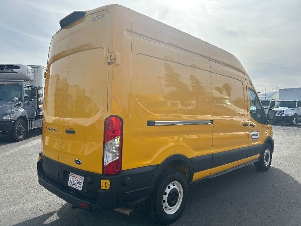 Cargo Van (Panel Van)-Light and Medium Duty Trucks-Ford-2023-Transit 250-Sacramento-CA-65,483\n\t\tmiles-$ 38,000 - Image 12
