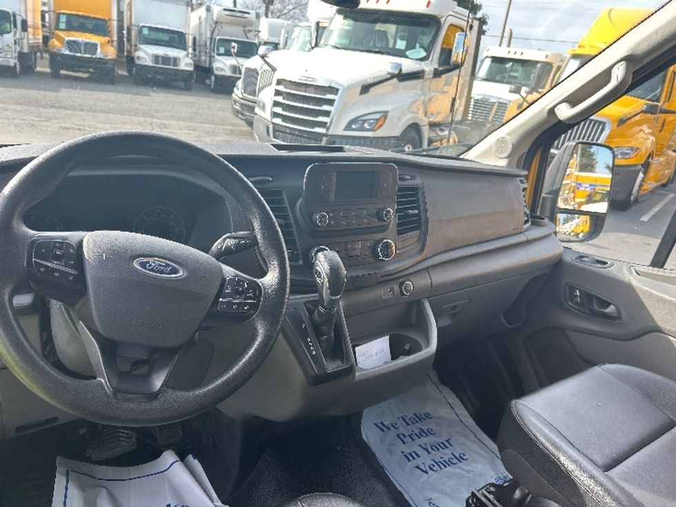 Cargo Van (Panel Van)-Light and Medium Duty Trucks-Ford-2023-Transit 250-Sacramento-CA-65,483\n\t\tmiles-$ 38,000 - Image 17