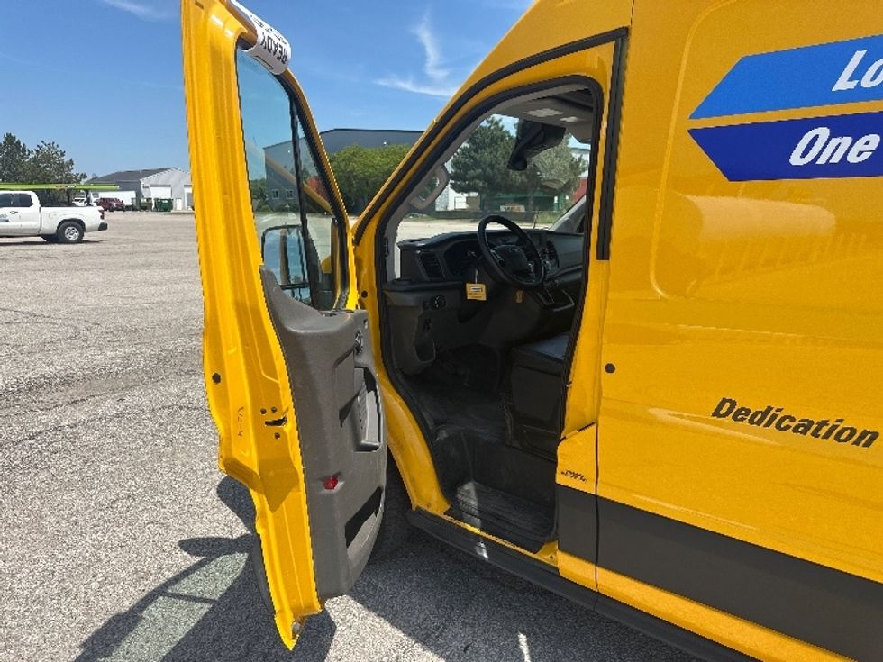 Cargo Van (Panel Van)-Light and Medium Duty Trucks-Ford-2023-Transit 250-Saginaw-MI-70,372\n\t\tmiles-$ 38,500 - Image 15