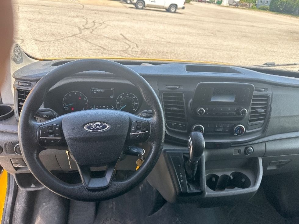 Cargo Van (Panel Van)-Light and Medium Duty Trucks-Ford-2023-Transit 250-Saginaw-MI-70,372\n\t\tmiles-$ 38,500 - Image 17
