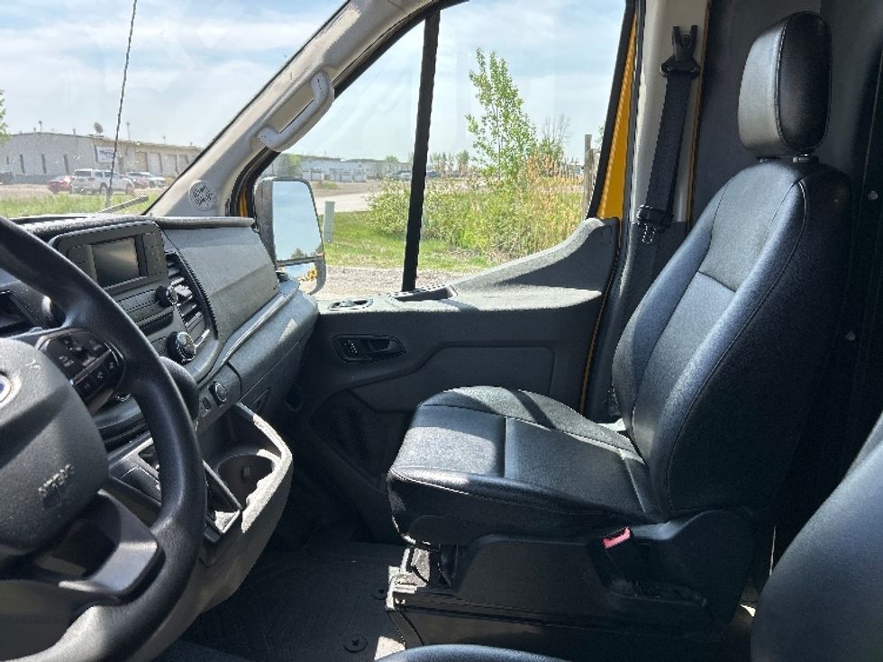 Cargo Van (Panel Van)-Light and Medium Duty Trucks-Ford-2023-Transit 250-Saginaw-MI-77,170\n\t\tmiles-$ 38,000 - Image 18