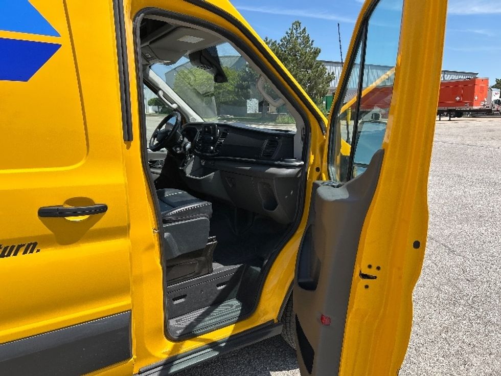 Cargo Van (Panel Van)-Light and Medium Duty Trucks-Ford-2023-Transit 250-Saginaw-MI-77,170\n\t\tmiles-$ 38,000 - Image 19