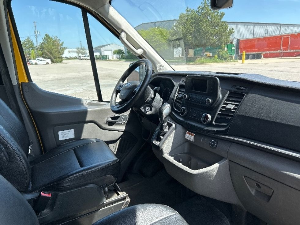 Cargo Van (Panel Van)-Light and Medium Duty Trucks-Ford-2023-Transit 250-Saginaw-MI-77,170\n\t\tmiles-$ 38,000 - Image 21