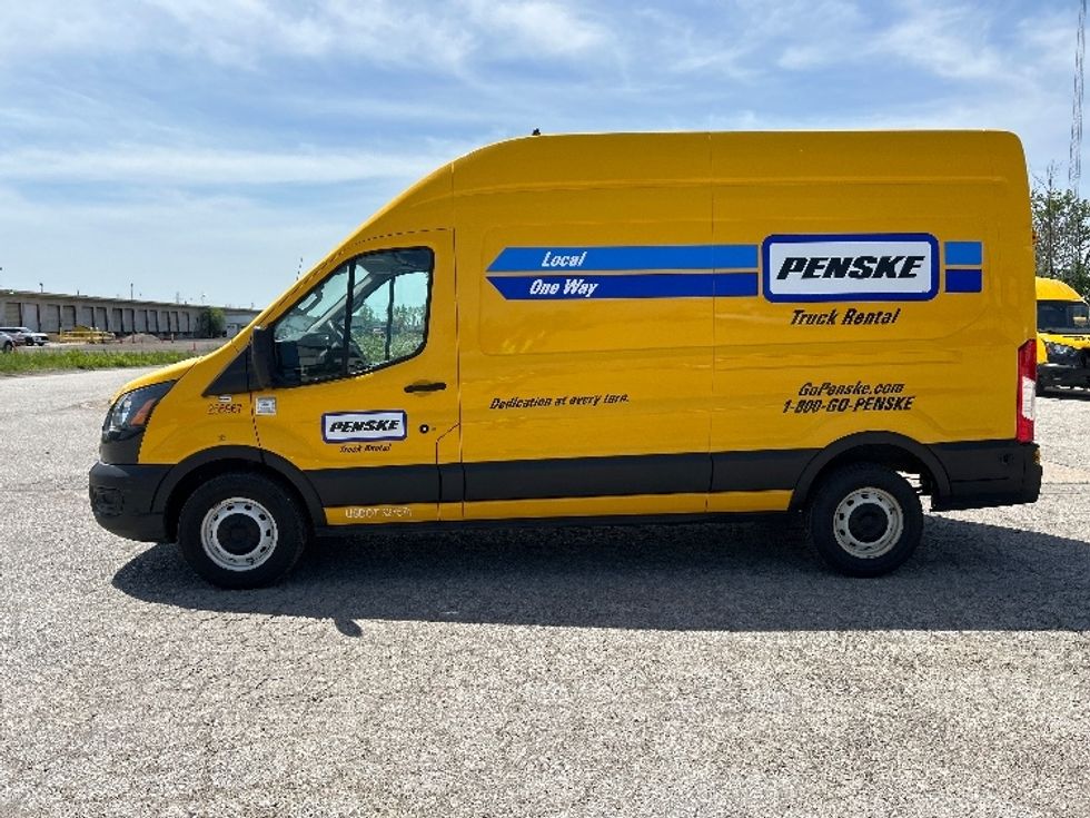 Cargo Van (Panel Van)-Light and Medium Duty Trucks-Ford-2023-Transit 250-Saginaw-MI-77,170\n\t\tmiles-$ 38,000 - Image 4