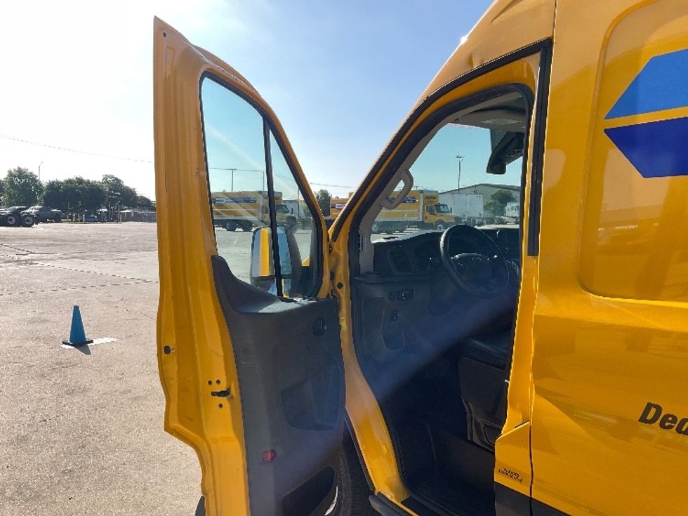 Cargo Van (Panel Van)-Light and Medium Duty Trucks-Ford-2023-Transit 250-San Antonio-TX-52,121\n\t\tmiles-$ 41,750 - Image 14
