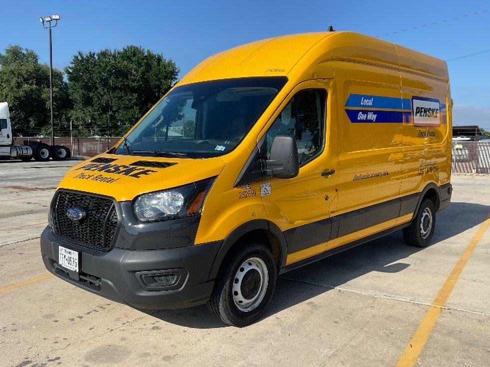 Cargo Van (Panel Van)-Light and Medium Duty Trucks-Ford-2023-Transit 250-San Antonio-TX-52,121\n\t\tmiles-$ 41,750 - Image 3