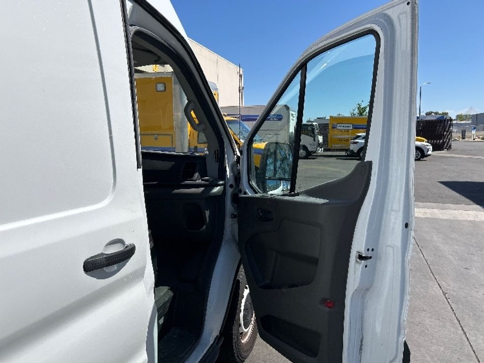 Cargo Van (Panel Van)-Light and Medium Duty Trucks-Ford-2023-Transit 250-San Diego-CA-79,913\n\t\tmiles-$ 43,000 - Image 20