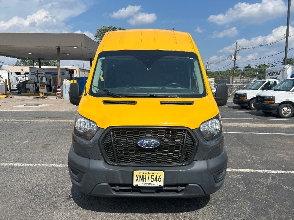 Cargo Van (Panel Van)-Light and Medium Duty Trucks-Ford-2023-Transit 250-South Plainfield-NJ-39,808\n\t\tmiles-$ 45,250 - Image 2