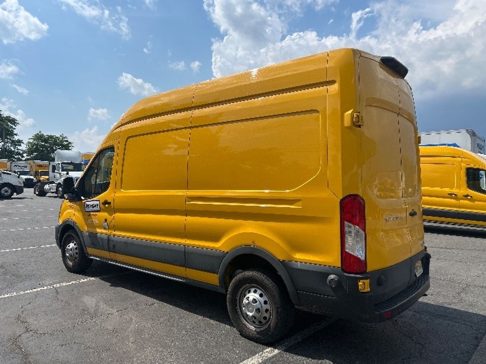 Cargo Van (Panel Van)-Light and Medium Duty Trucks-Ford-2023-Transit 250-South Plainfield-NJ-39,808\n\t\tmiles-$ 45,250 - Image 6