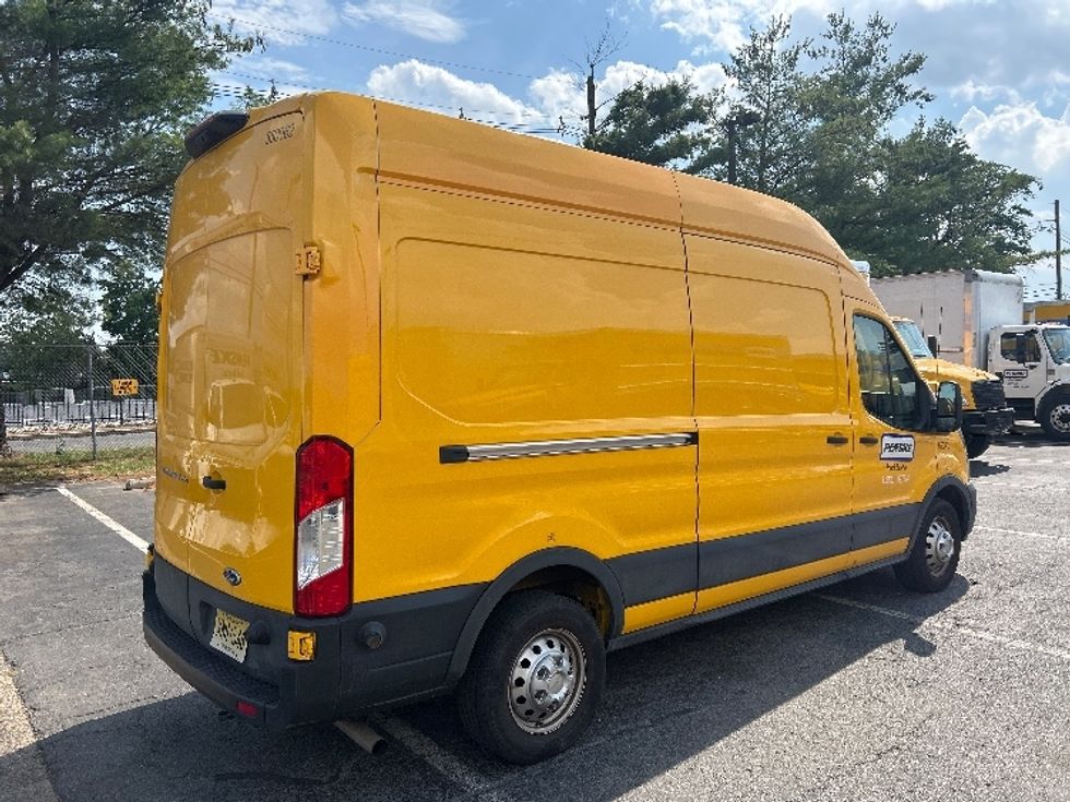 Cargo Van (Panel Van)-Light and Medium Duty Trucks-Ford-2023-Transit 250-South Plainfield-NJ-39,808\n\t\tmiles-$ 45,250 - Image 13