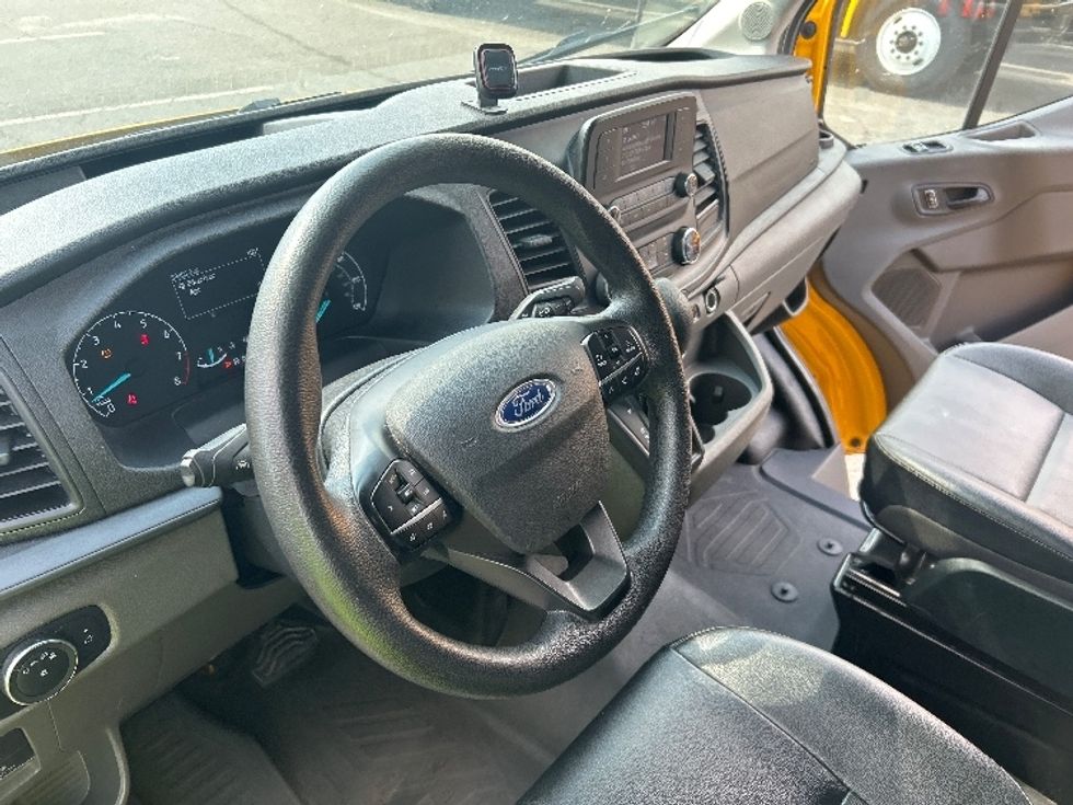 Cargo Van (Panel Van)-Light and Medium Duty Trucks-Ford-2023-Transit 250-South Plainfield-NJ-39,808\n\t\tmiles-$ 45,250 - Image 17
