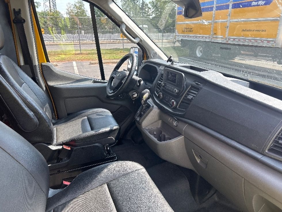 Cargo Van (Panel Van)-Light and Medium Duty Trucks-Ford-2023-Transit 250-South Plainfield-NJ-39,808\n\t\tmiles-$ 45,250 - Image 22