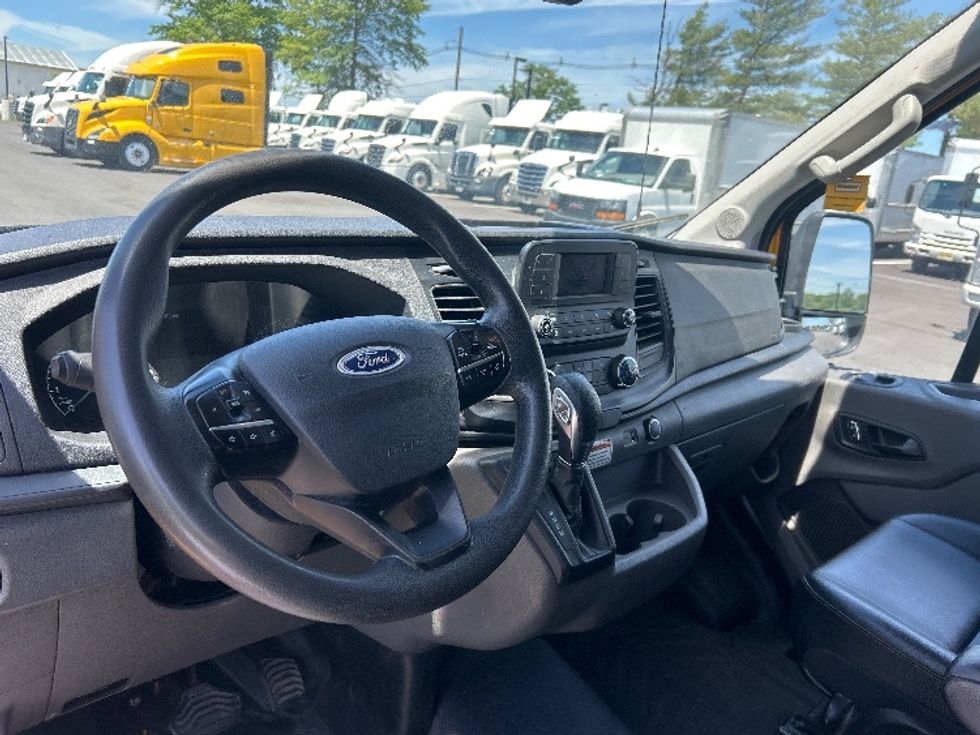 Cargo Van (Panel Van)-Light and Medium Duty Trucks-Ford-2023-Transit 250-South Plainfield-NJ-68,829\n\t\tmiles-$ 38,750 - Image 15