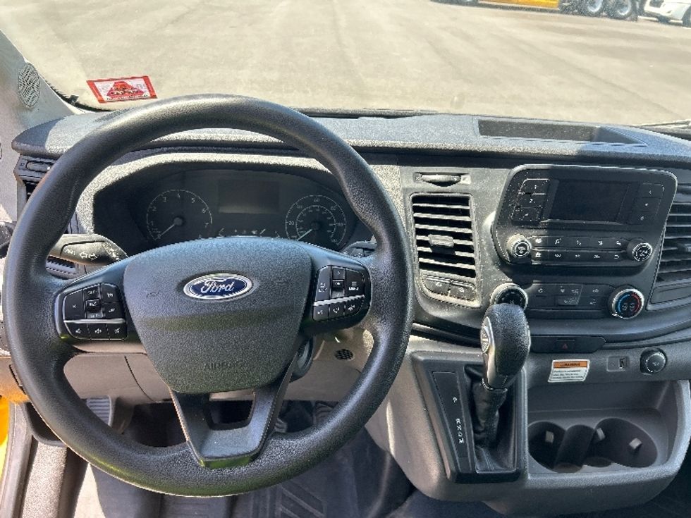 Cargo Van (Panel Van)-Light and Medium Duty Trucks-Ford-2023-Transit 250-South Plainfield-NJ-68,829\n\t\tmiles-$ 38,750 - Image 16