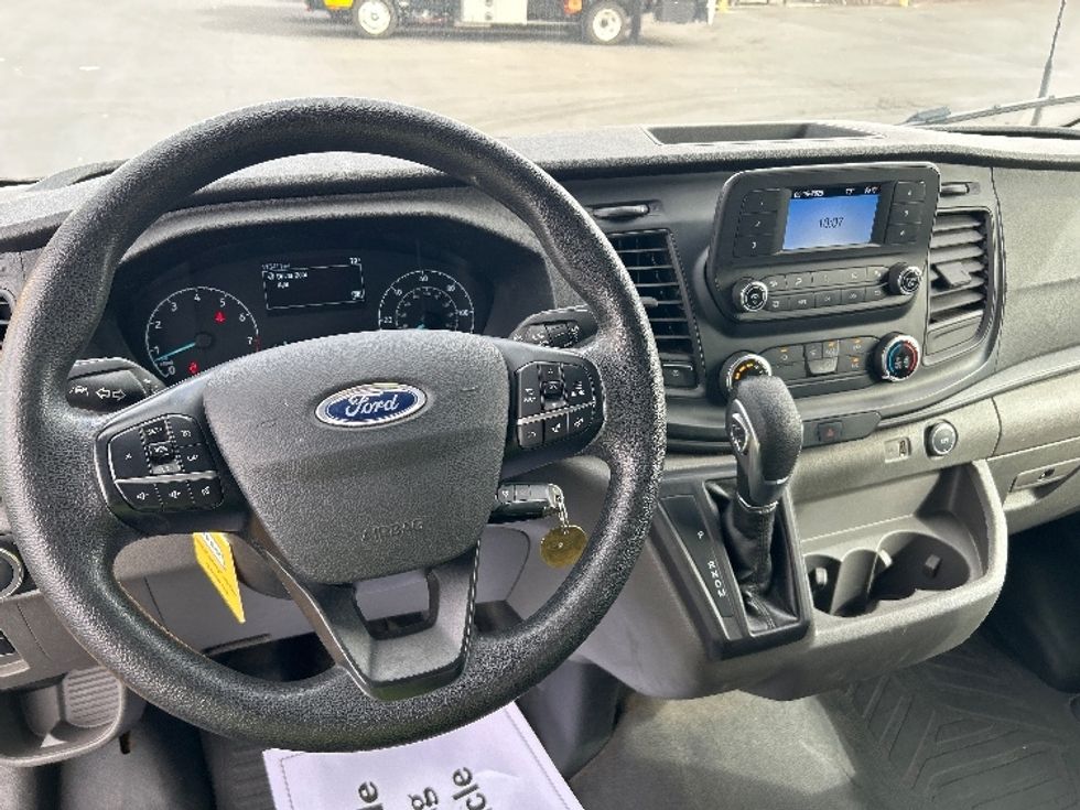 Cargo Van (Panel Van)-Light and Medium Duty Trucks-Ford-2023-Transit 250-Sparks-NV-115,411\n\t\tmiles-$ 30,750 - Image 17