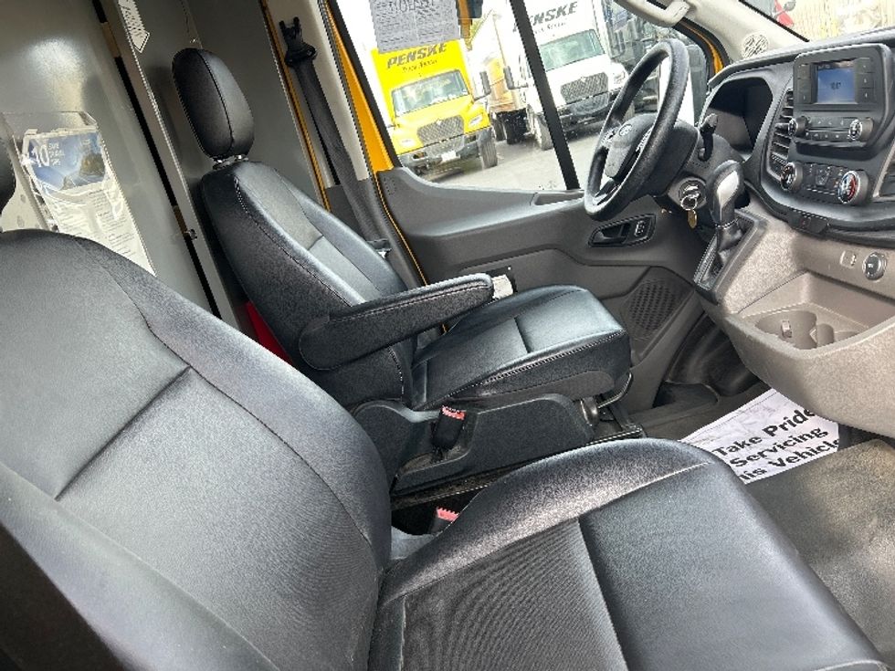 Cargo Van (Panel Van)-Light and Medium Duty Trucks-Ford-2023-Transit 250-Sparks-NV-115,411\n\t\tmiles-$ 30,750 - Image 21