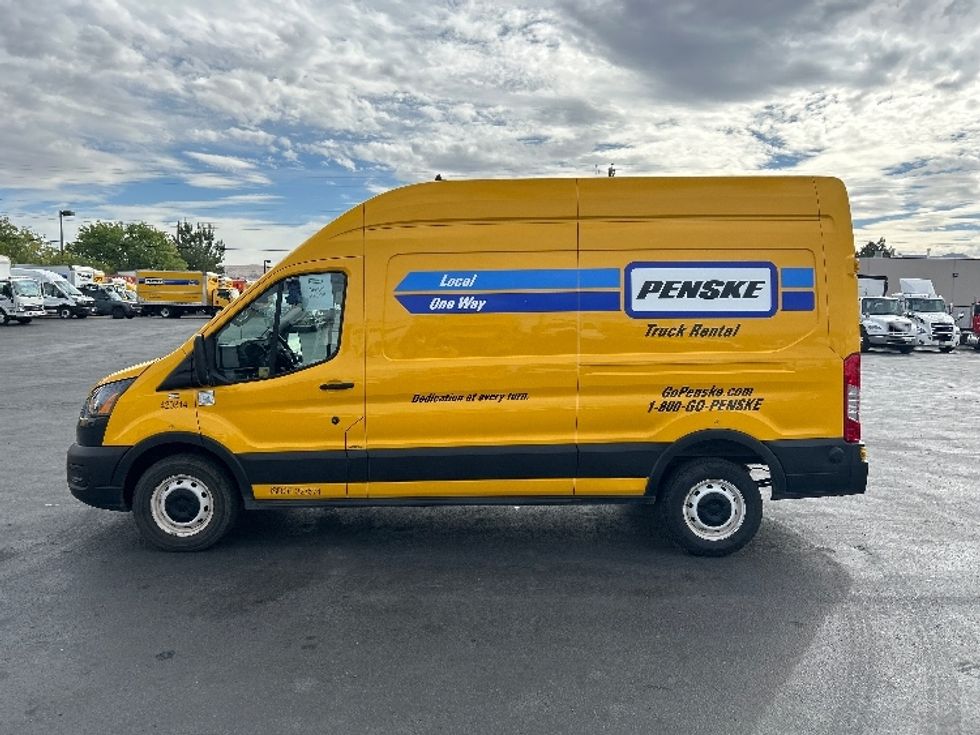 Cargo Van (Panel Van)-Light and Medium Duty Trucks-Ford-2023-Transit 250-Sparks-NV-115,411\n\t\tmiles-$ 30,750 - Image 4