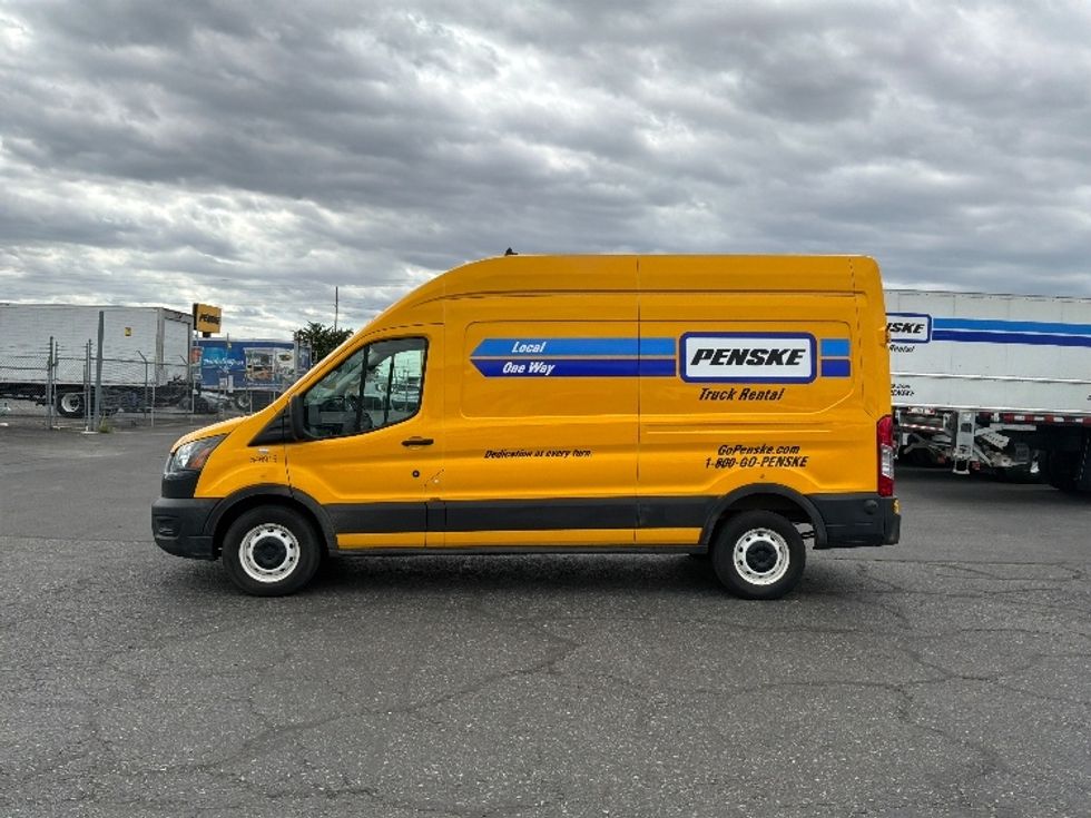 Cargo Van (Panel Van)-Light and Medium Duty Trucks-Ford-2023-Transit 250-Spokane Valley-WA-31,553\n\t\tmiles-$ 43,250 - Image 4