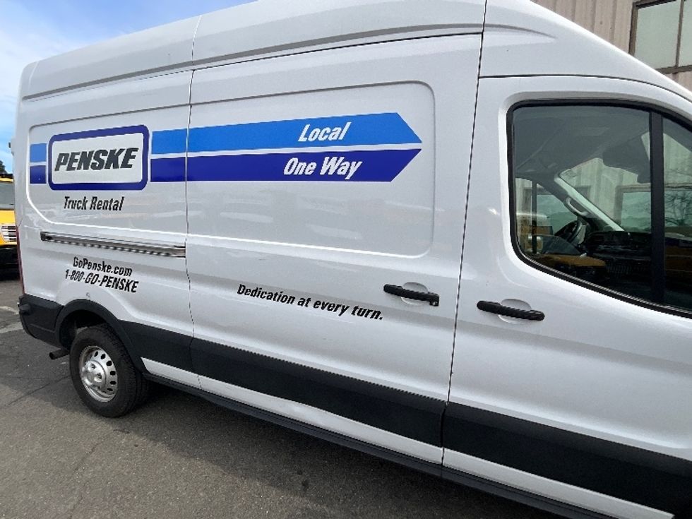 Cargo Van (Panel Van)-Light and Medium Duty Trucks-Ford-2023-Transit 250-Sterling-VA-19,471\n\t\tmiles-$ 51,250 - Image 25