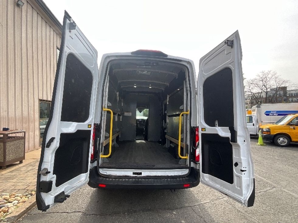 Cargo Van (Panel Van)-Light and Medium Duty Trucks-Ford-2023-Transit 250-Sterling-VA-19,471\n\t\tmiles-$ 51,250 - Image 9